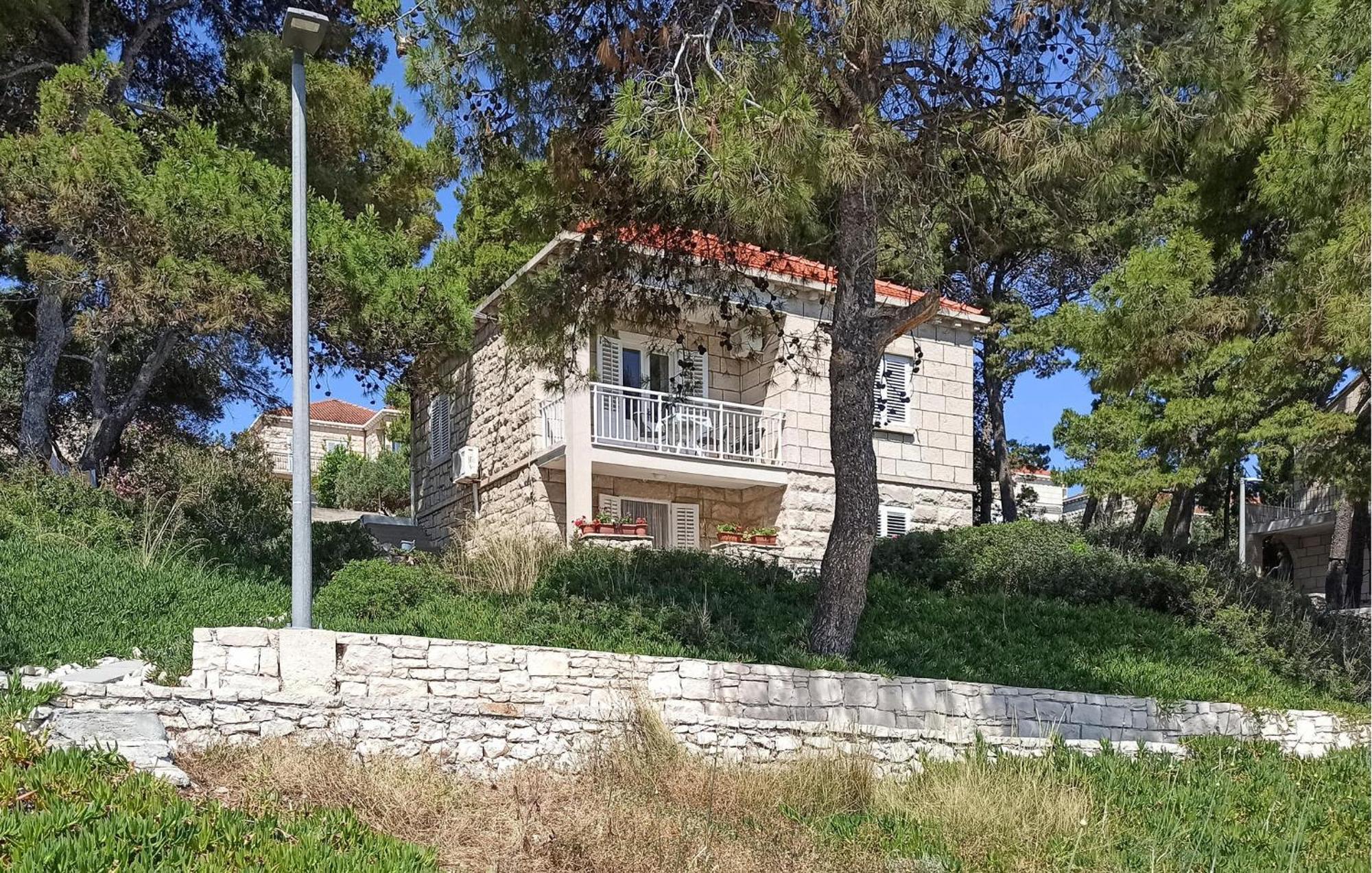 Amazing Apartment In Lumbarda With Kitchen Εξωτερικό φωτογραφία